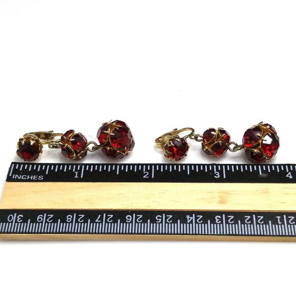 Vintage Red Rhinestone Long Clip Earrings, Rhinestone Beads, 1960s - Picture 6 of 10